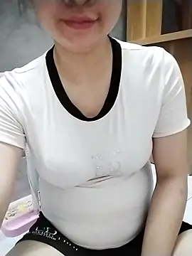 Girl_lovebaby 在線直播表演