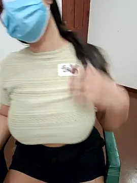 Cutey_Bomb webcam show