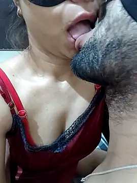 Chat XXX ao vivo de kiran-baby