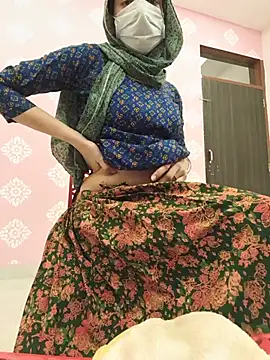 zoya_baby_: διαδικτυακό σόου στην κάμερα