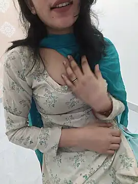 zoya_baby_'s Webcam Show