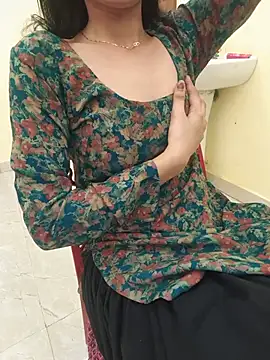 zoya_baby_'s Webcam Show
