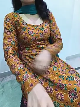 zoya_baby_'s Webcam Show