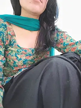 zoya_baby_ 网络视讯表演