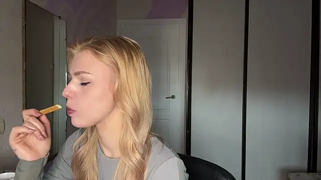 Вебкам-шоу ScarlettRosy