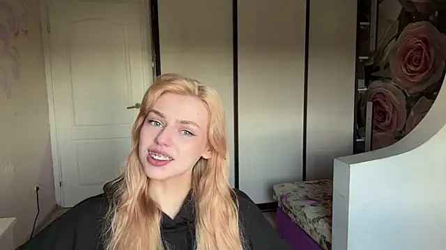 ScarlettRosy – webcam-show