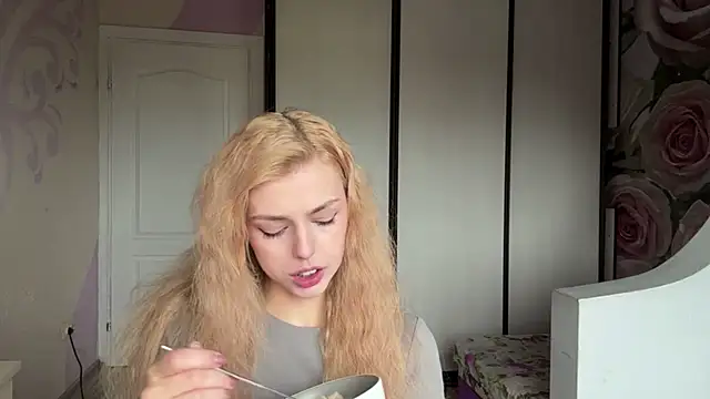 ScarlettRosy Webcamshow