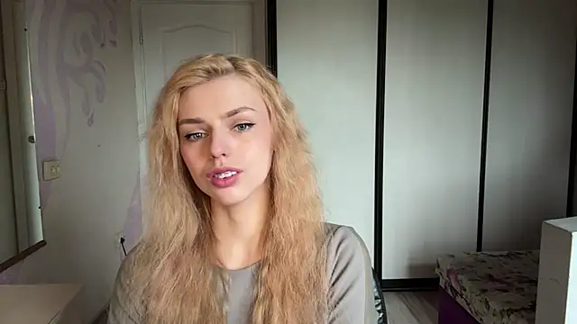 ScarlettRosy's Webcam Show