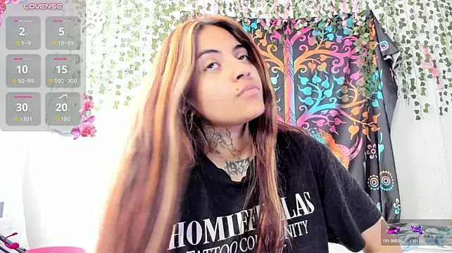 Živý XXX chat Eva_Tattoo