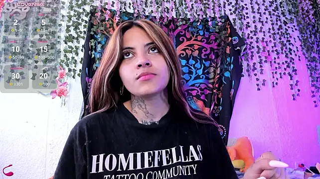 Živý XXX chat Eva_Tattoo