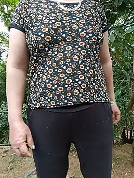 tuyet-nhi 라이브 XXX 채팅