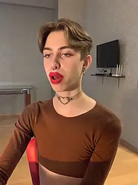 dark_noir_ Show in webcam