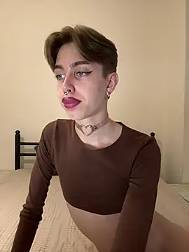 dark_noir_ Show in webcam