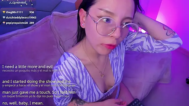kitty_patitas_suavesss' Live XXX Chat
