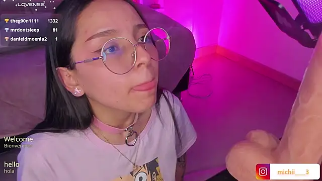 kitty_patitas_suavesss' Live XXX Chat