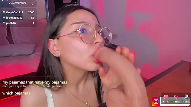 Chat XXX en directo de kitty_patitas_suavesss