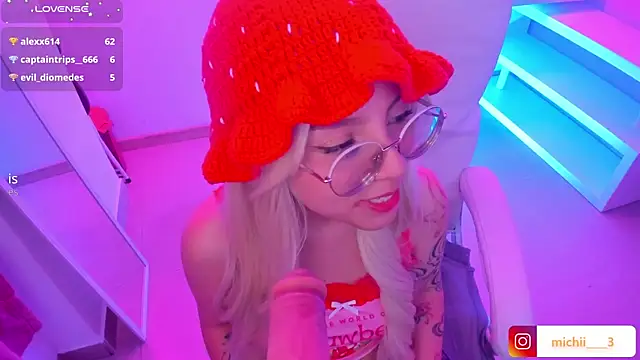 kitty_patitas_suavesss' Live XXX Chat