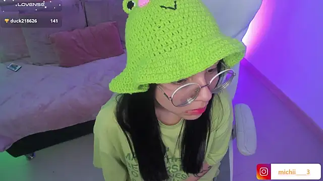kitty_patitas_suavesss' Live XXX Chat