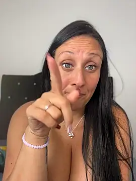 Czat XXX na żywo – Cloe-Fire