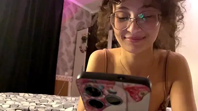 CurlyWinx's Webcam Show