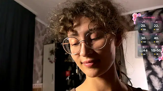 CurlyWinx webkamerás műsora