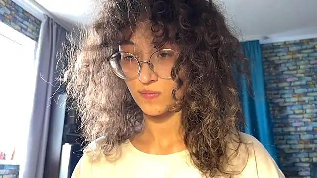 CurlyWinx – webcam-show