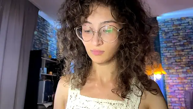 CurlyWinx 现场XXX聊天