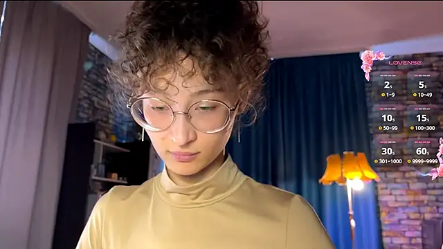 Živý XXX chat CurlyWinx