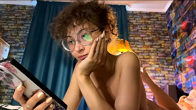 Sembang XXX Secara Langsung CurlyWinx