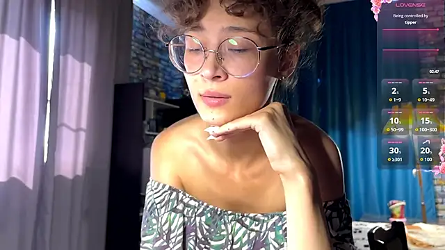 CurlyWinx 라이브 XXX 채팅