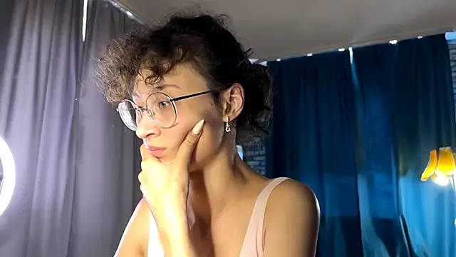 CurlyWinx Live XXX-chat