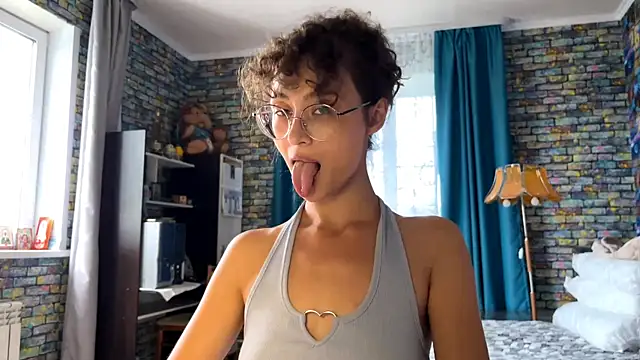 CurlyWinx – webcam-show