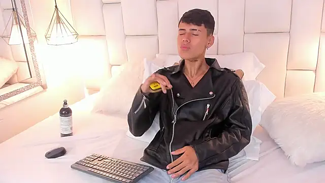 JacobFerrer Adlı Modelin Web Kamerası Şovu