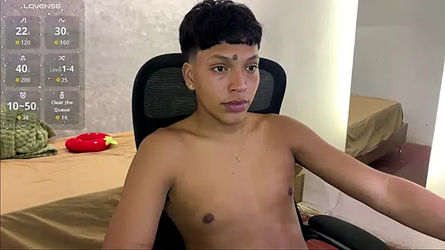 Show modela Brad_bonnet_ na web-kameri