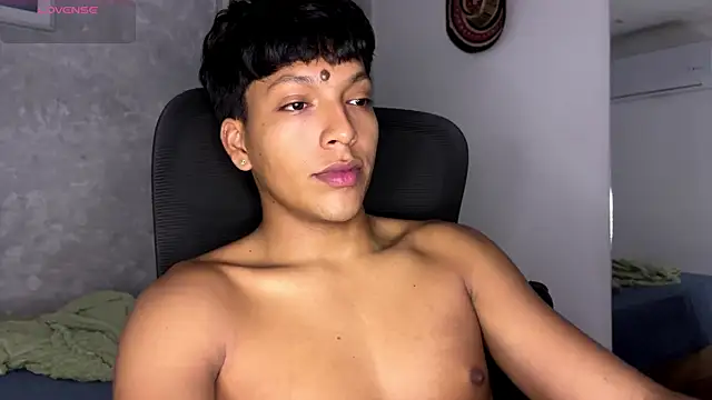 Brad_bonnet_ Show in webcam