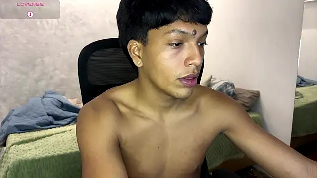 Brad_bonnet_ Adlı Modelin Web Kamerası Şovu