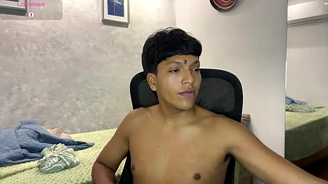 Show modela Brad_bonnet_ na web-kameri
