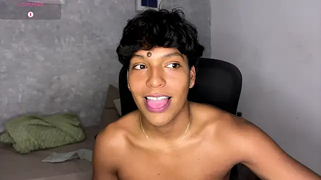 Brad_bonnet_ webkamerás műsora