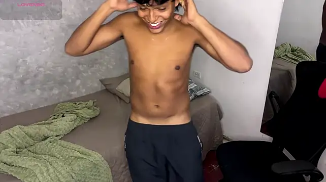 Brad_bonnet_ Adlı Modelin Web Kamerası Şovu