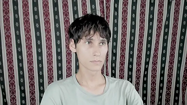 Skinny_Sebas Webcamshow