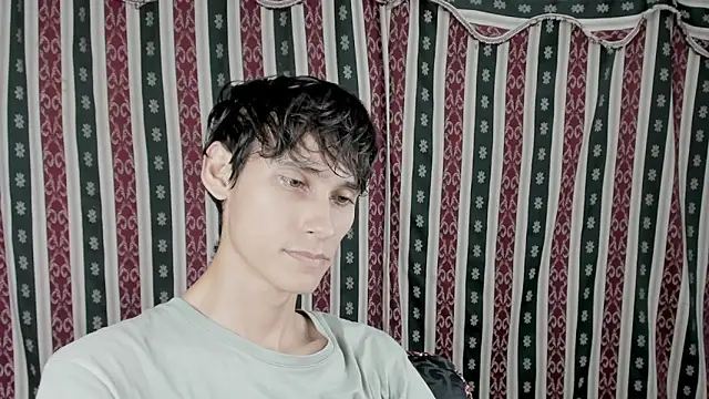 Skinny_Sebas 웹캠 쇼