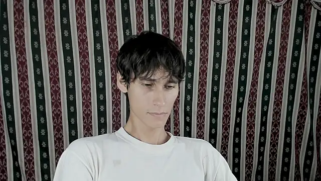 Skinny_Sebas webkamerás műsora