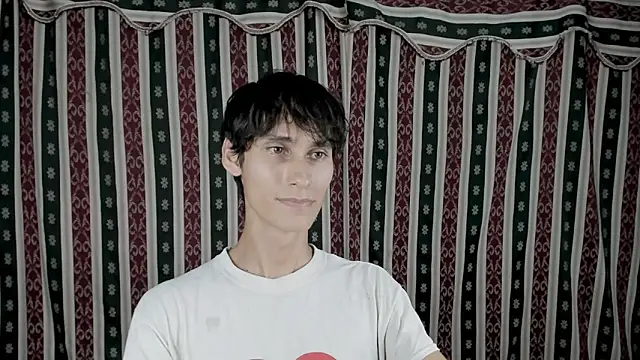 Skinny_Sebas Webcamshow