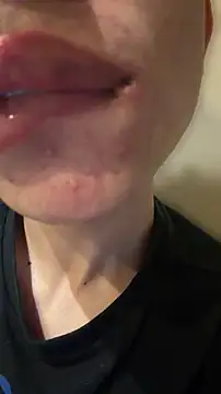 hotlips2026 Шоу с уебкамера