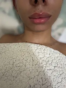 hotlips2026 Шоу с уебкамера