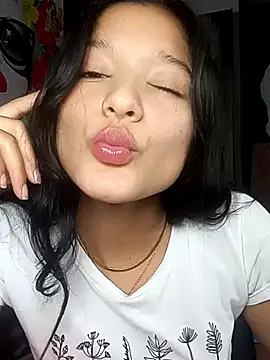 Sweet_Innocence_'s Webcam Show