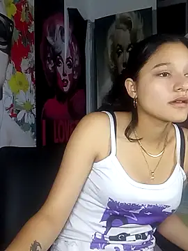 Show modela Sweet_Innocence_ na web-kameri
