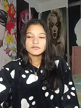 Sweet_Innocence_'s Webcam Show