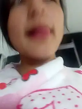 Pertunjukan Kamera Web Sweet_Innocence_