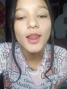 Sweet_Innocence_ webkamerás műsora